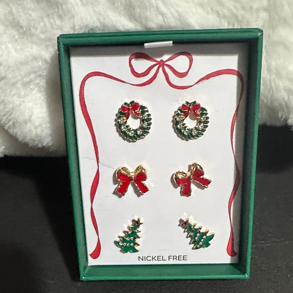 True to form Christmas post earrings set of 3